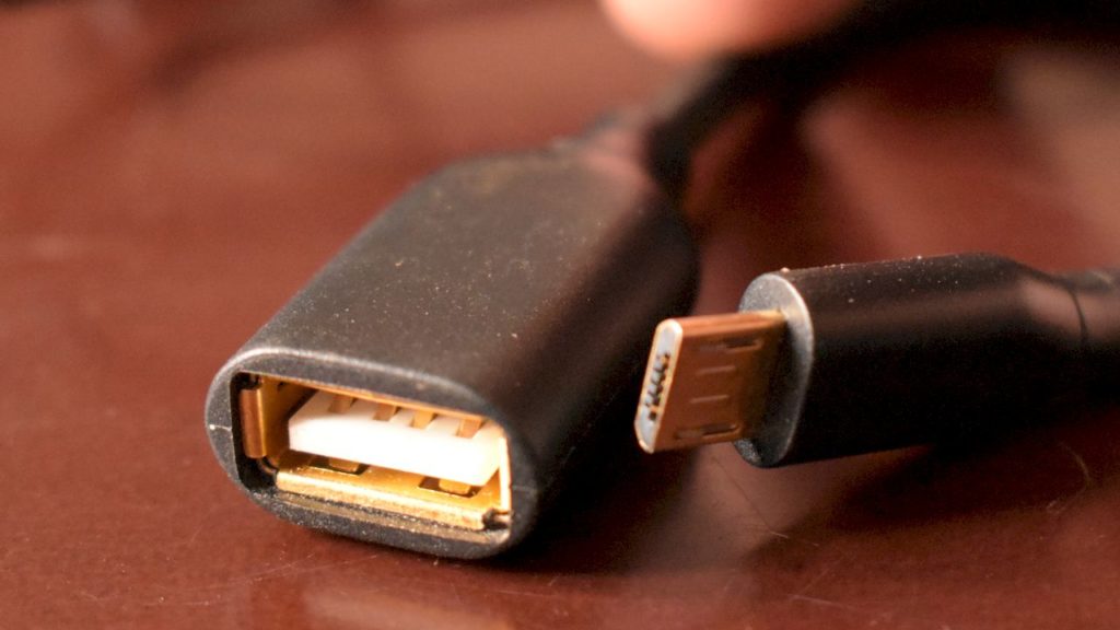 USB A to microUSB